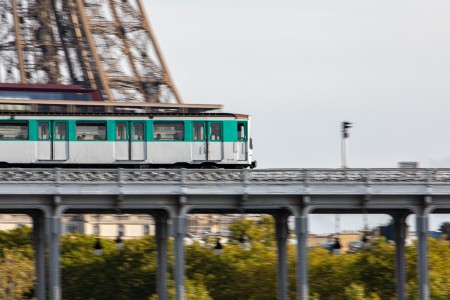 Vue tour Eiffel et ligne 6